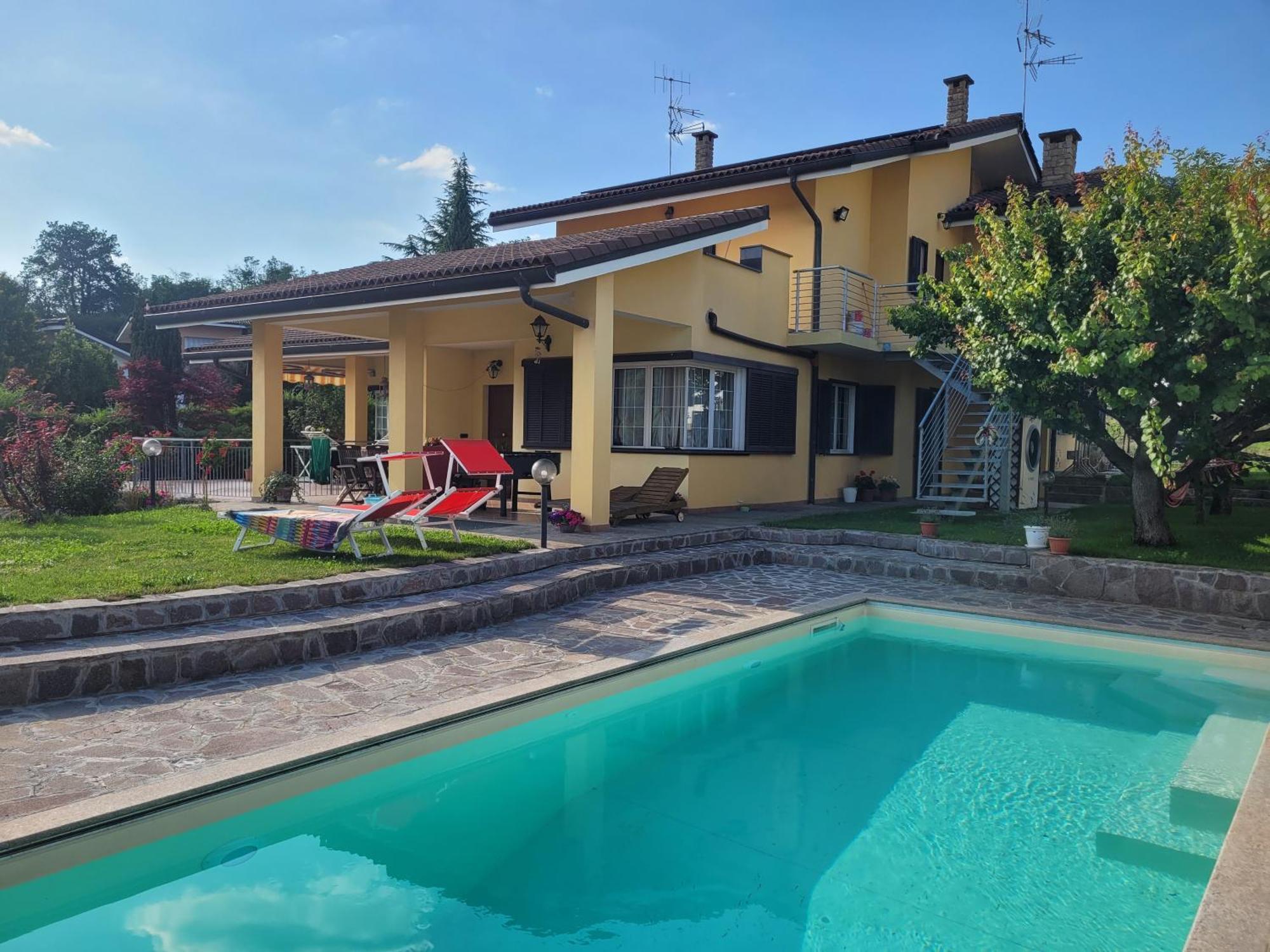 Casa Vacanze Alice E Arianna Cairo Montenotte Luaran gambar