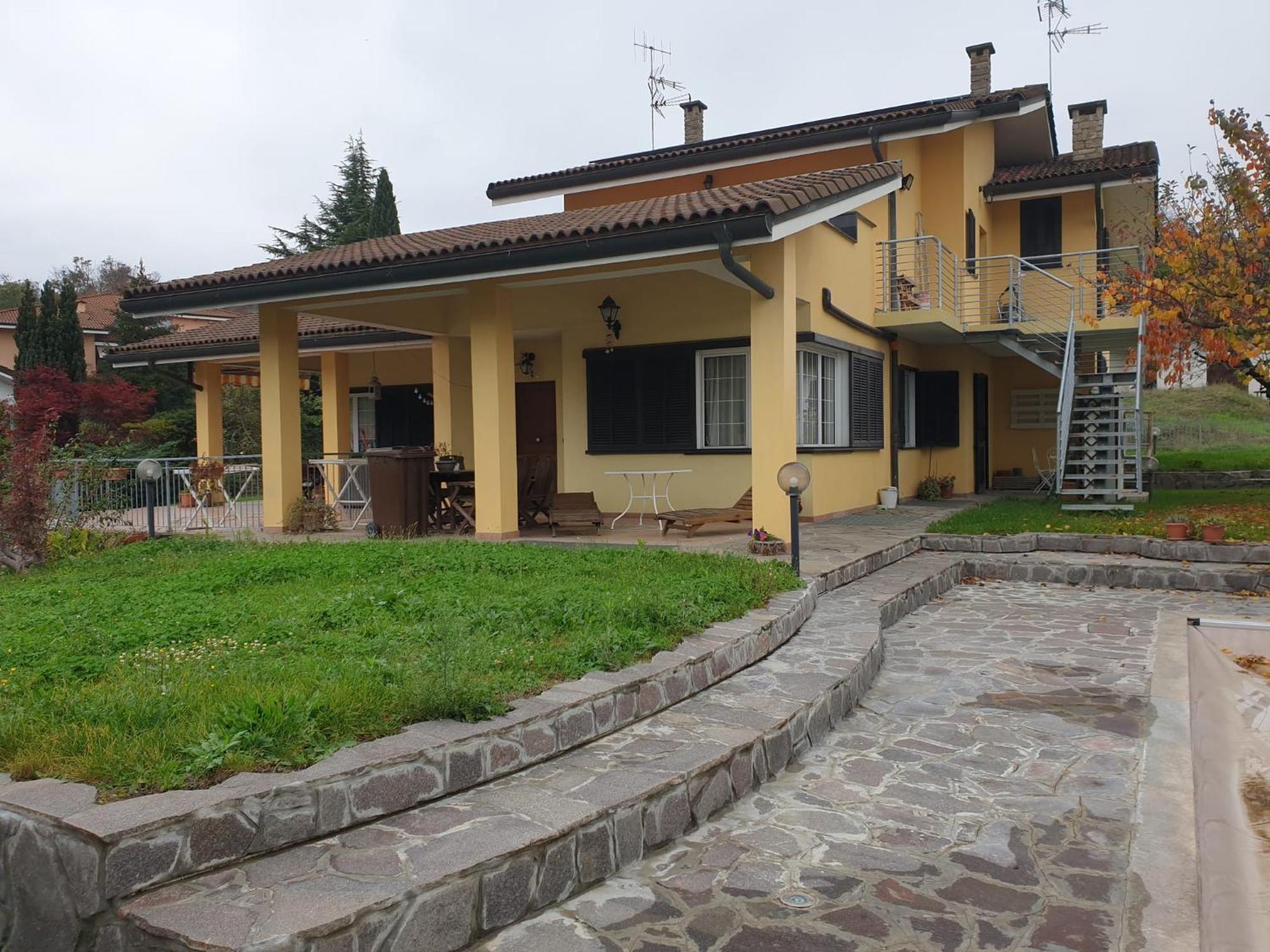 Casa Vacanze Alice E Arianna Cairo Montenotte Luaran gambar